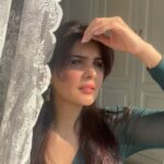 Ihana Dhillon Instagram - Itni se baat hai … . . . #thoughts #instagram #instareels #trending #trendingreels #bts #feelgood #sunset #love #ihanadhillon