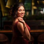 Indhuja Ravichandran Instagram - ❤ Shot by : @diwahar_photography @diwa_har Designer : @saras.secret.boutique MUAH @thanushiya_bridal_studio Jewellery @chennai_jazz