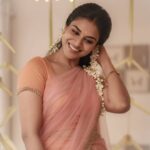 Indhuja Ravichandran Instagram - இனிய விநாயகர் சதுர்த்தி வாழ்த்துக்கள் 🙏🙏🙏 Happy Vinayagar Chathurthi ✨ #happyganeshchaturthi Wardrobe/Styling @labelswarupa Hair : @mani_stylist_ Jewellery : @original_narayanapearls