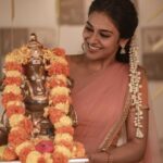 Indhuja Ravichandran Instagram - இனிய விநாயகர் சதுர்த்தி வாழ்த்துக்கள் 🙏🙏🙏 Happy Vinayagar Chathurthi ✨ #happyganeshchaturthi Wardrobe/Styling @labelswarupa Hair : @mani_stylist_ Jewellery : @original_narayanapearls