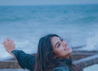 Indhuja Ravichandran Instagram - MoOd 😉 . . . 📸 @cinematographer_gautham Nellore