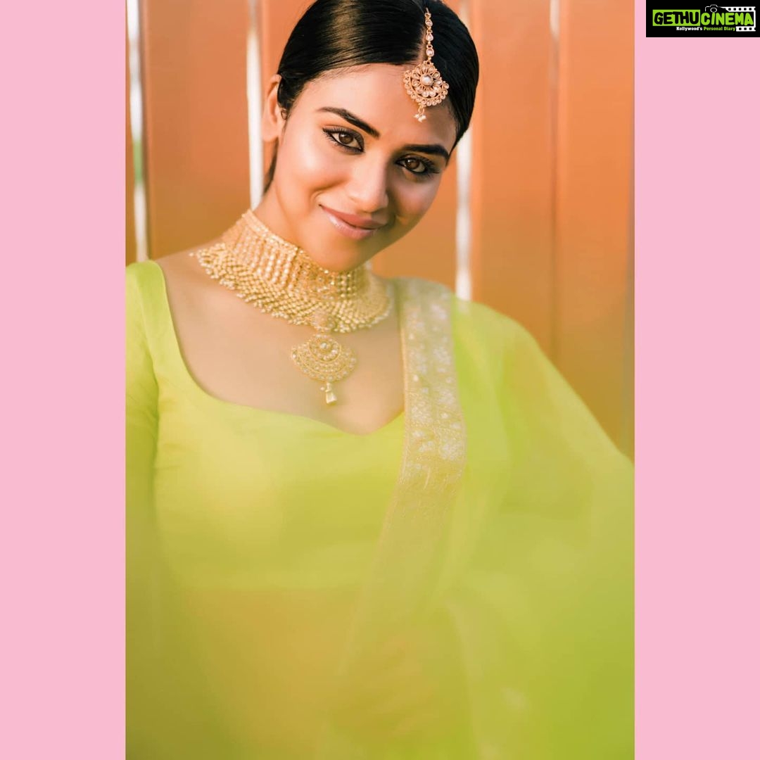 Indhuja Ravichandran Instagram - Photography @soozanapvan Hair & Make up @renuka_mua Styling @beingroofa Studio: @studio24chennai Clothing @yoshnasbyela