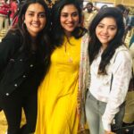 Indhuja Ravichandran Instagram - “Another important movie in my career” First day First show #MAGAMUNI with my sweeties @athulyaofficial @mahima_nambiar🥰🥰 @aryaoffl😍 Costumes @zol_studio