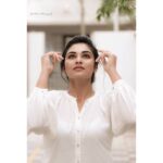 Indhuja Ravichandran Instagram - Shot By @cinematographer_gautham Makeover @makeupandhairbyrehana Follow me in #helo app #indhuja #candid #photooftheday #makeupoftheday #canonphotography #vivid #fashionphotography #fashionphotoshoot #fashionphotographyoftheday #gauthamphotography