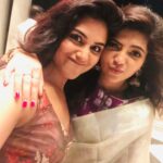 Indhuja Ravichandran Instagram - Had a wonderful fun night with @swayam_06 @athulyaofficial @gjpradeepkumar @onlynikil @aishwarya4547 in #TridentArt25thYearCelebration💃 My hearty wishes to Trident Ravindran sir.,