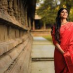 Indhuja Ravichandran Instagram – இனிய தமிழ் புத்தாண்டு நல்வாழ்த்துக்கள் ✨✨

#myhappyplace 🫶 
#tonewbeginnings 
#tamilnewyear #2023 
MUAH – @saranyamakeoverartistry @mani_stylist_ 
📸 @the_shutter_photography 
Jewellery @original_narayanapearls 
Saree @d_blossoms_saree
