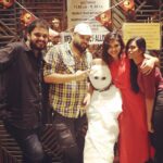 Indhuja Ravichandran Instagram - “6th Avenue Resto Bar Anna Nagar” #halloweenfestival #brothersisterfuntime @cinematographer_gautham @mad_hoooo @prabhu_vijaytv