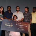 Indhuja Ravichandran Instagram - #KAMBALIPOOCHI short film won 2nd in #moviebuff !!! Happy to be a part of it 😊 all credits to the very talented @vg_bala !!! Wish to see u in the director seat soon 👍 tnq #suriya sir for the genuine initiative !!!!