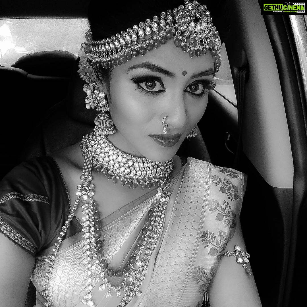 Indhuja Ravichandran Instagram - #Photoshoot #Vintagelook