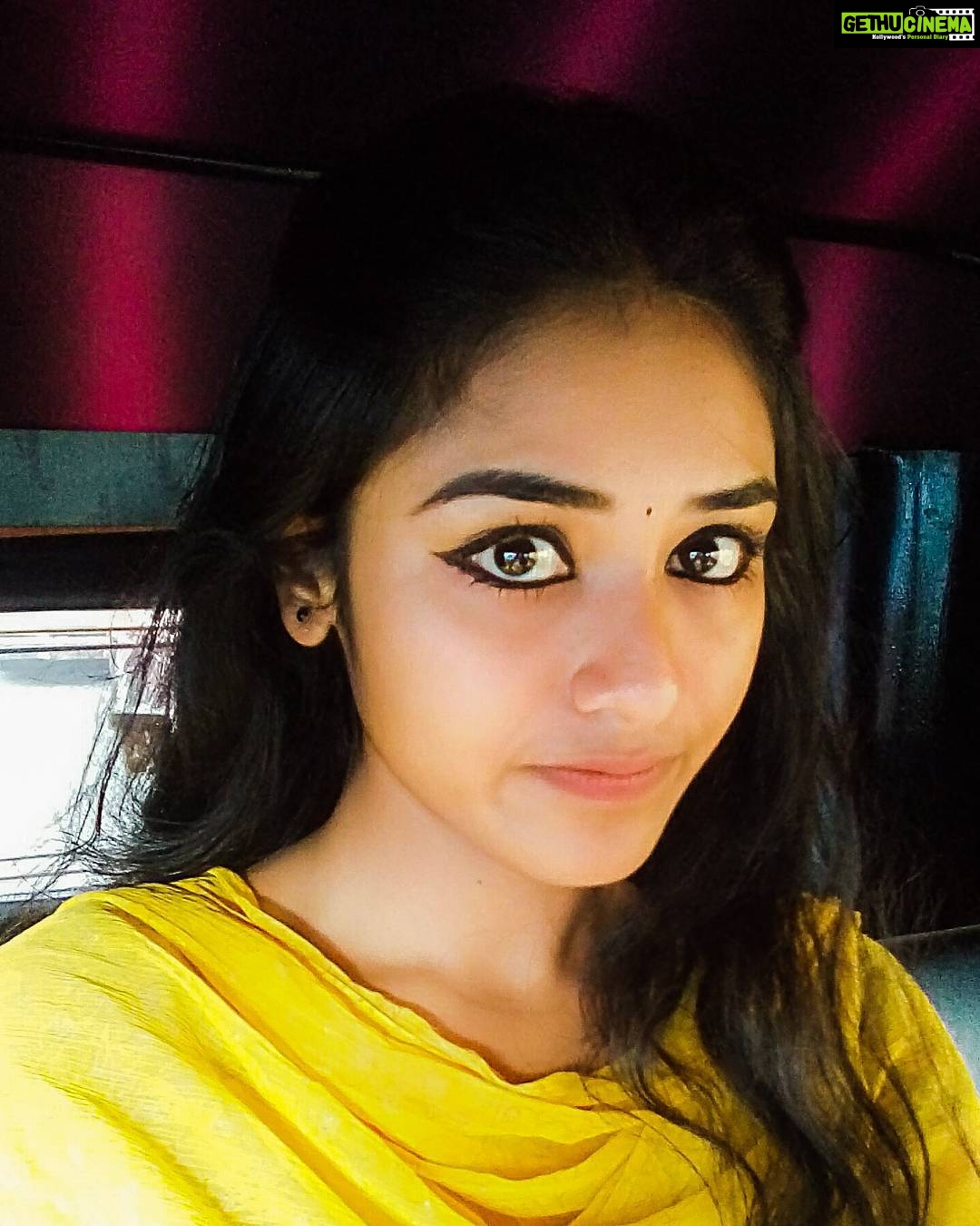 Indhuja Ravichandran Instagram - My always favourite yellow ;-)