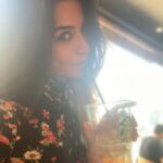Indhuja Ravichandran Instagram - A Day Out 😎 Mumbai