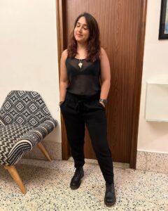 Ira Khan Instagram - #laalsinghchaddha #release #release-week

I put on pants all week! Almost.