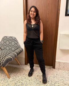 Ira Khan Instagram - #laalsinghchaddha #release #release-week

I put on pants all week! Almost.