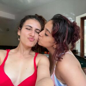 Ira Khan Instagram - If everyone is done hating and trolling my last birthday photo dump... here are some more! 😄👍✌