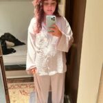 Ira Khan Instagram - I've started getting anxiety attacks. I've had anxiety. And I used to get overwhelmed. And have crying fits. But I've never had anxiety attacks before. It's the difference between panic and panic attacks. Anxiety versus anxiety attacks. As far as I understand it (anxiety attacks), they have physiological symptoms. Palpitations, breathlessness. Plus crying. And it builds. Slowly. Feels like impending doom. This is what mine feels like. I do not know what a panic attack is like. It's a really crappy feeling. My therapist said if it's become regular (context, I had 1 or 2 over 2 months versus almost every day now), I needed to tell my doctor/psychiatrist. In case anyone needed words to describe how they're feeling and this can be of any help. It feels pretty helpless. Because I really want to go to sleep (it usually happens at night for me) but I can't because it won't stop. I try to identify my fears, talk myself down. But once it's hit you, I haven't found a way to stop it. You kind of need to ride it out. So far. That's what I've figured. But while it's building, talking to Popeye and breathing has helped make it not come to an attack. At least for a few hours. It also depends on if I get re-stressed by another stimulus later. Life's full of variables. If you're trying to be mindful, remember to take them all into account. Hang in there❤ P.s. This is me after a long shower after an attack. Showers are a beautiful thing. More on that later.