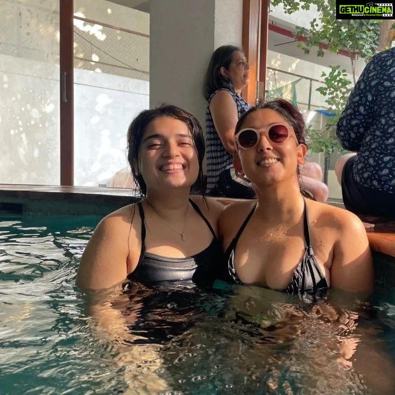 Ira Khan Instagram - We can also be swim-wear models... Any reason to splash in a pool. ESPECIALLY IN THIS HEAT! 🌡☀️🔥🥵 . . . #summer #heat #globalwarming #climatechange #pool #swimwear #weekend