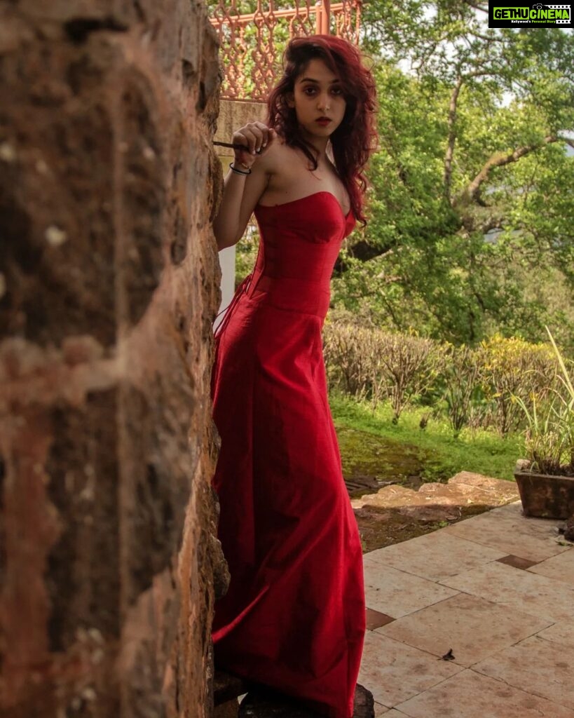 Ira Khan Instagram - I think it's time to go red again. 📸 @photographybyroozbeh . . #tbt #redhair #red #redismycolor #photography #photoshoot #shoot Panchgani