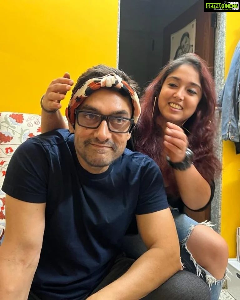 Ira Khan Instagram - Guess who did my make-up? It's interesting when your father walks up to you and claims he can do your make-up better than you can... and he turns out to be right. Who needs YouTube tutorials?!