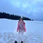 Ishita Raj Sharma Instagram - Ice ice and baby! ☃️ Gulmarg