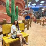 Ishita Raj Sharma Instagram - Enter the DC WB world wimme! . . #travelwithIR #dccomics # Warner Bros. World Abu Dhabi
