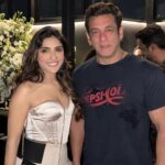 Ishita Raj Sharma Instagram - Always a pleasure seeing you sir @beingsalmankhan #foreveryourfangirl