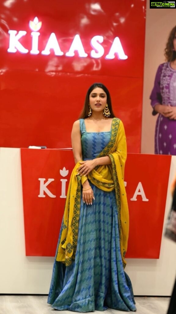 Ishita Raj Sharma Instagram - It’s a pleasure to inaugurate 108th store of @kiaasaofficial India’s fastest growing ethnic wear brand with stores all over the country. It’s the time of festivities, shop for all your ethnic wear in all the vibrant pastel colours of happiness! Wear kiaasa smile kiaasa!!