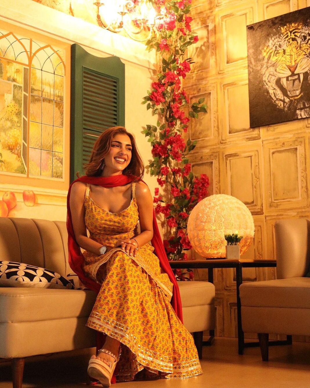 Actress Ishita Raj Sharma HD Photos and Wallpapers February 2023