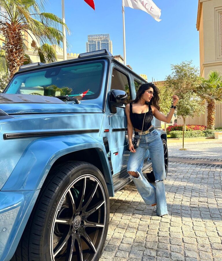 Ishita Raj Sharma Instagram - As Sean Boswell said in Tokyo drift- “It’s not the ride, It’s the rider” 😜 . . . . . #dubaitravel #travelwithIR #ishitaraaj #carsofinsta Downtown Dubai
