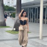 Ishita Raj Sharma Instagram - Oomph it up, they said! 😜 Singapore City