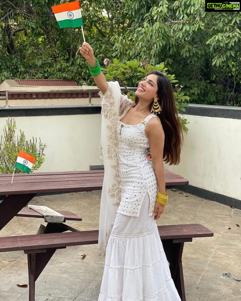 Ishita Raj Sharma Instagram - Carrying my own little INDIA in my heart❤️ Happy Independence #foreverthatIndian Home, Delhi