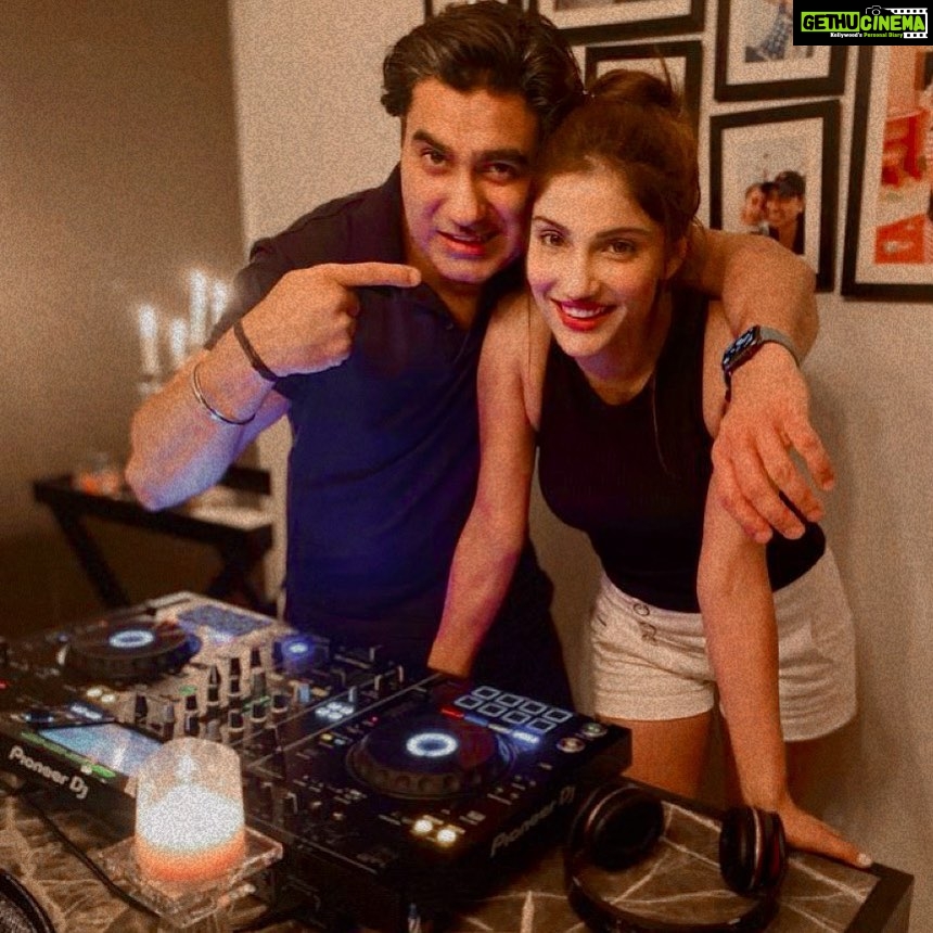 Ishita Raj Sharma Instagram - Happiest birthday to the best man I know! The smartest lawyer, the coolest Dj, the best chef, the fun artist 😜 But u know the role which I love the most is the warmest brother you are to me! @__chetananand__ You are gold. Pure love. Wishing u a lifetime of joy❤️