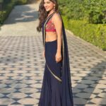 Ishita Raj Sharma Instagram - Gazab ka hai din dekho zara…. 💖💙 Amarvilas, Agra