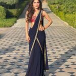 Ishita Raj Sharma Instagram - Gazab ka hai din dekho zara…. 💖💙 Amarvilas, Agra