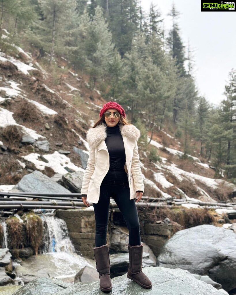 Ishita Raj Sharma Instagram - After hiking one whole mountain and crossing a long whole lake, a much deserved shot! Gulmarg, Kashmir