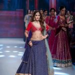 Ishita Raj Sharma Instagram - Pleasure walking for the very talented @joy_mitra_official 🤗 in his latest colllection “utsav” #delhitimesfashionweek2021 . . . #timesshow #delhitimesfashionweek #showstopper #roseatehouse #fashionweek Roseate House New Delhi