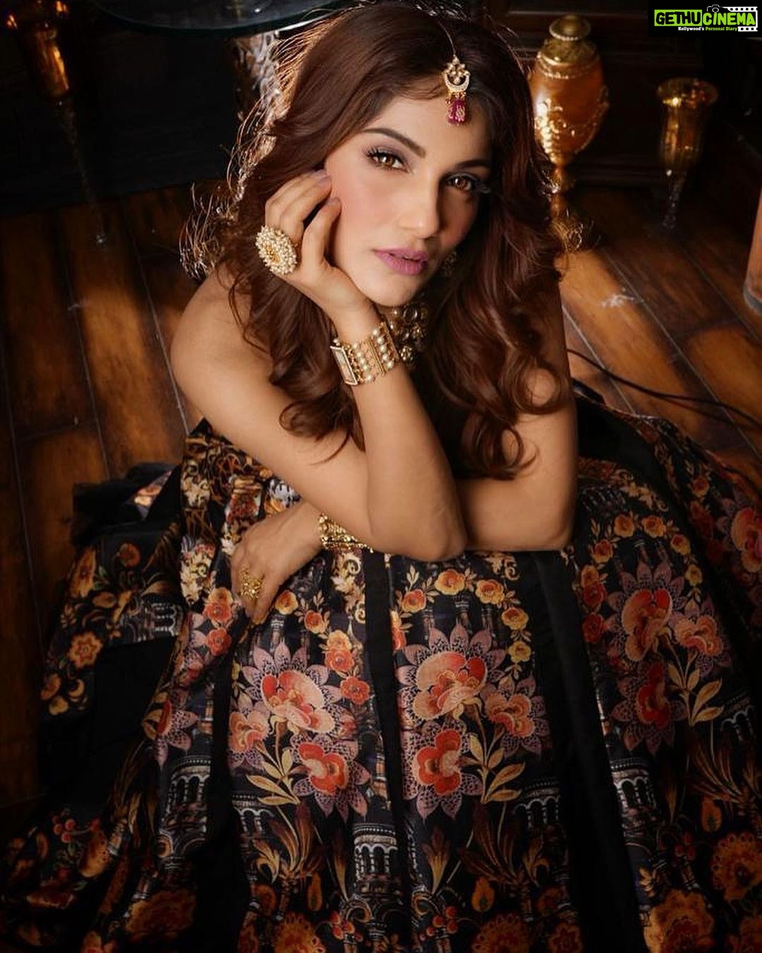 Ishita Raj Sharma Instagram - Admist a dream and a miracle 💫✨