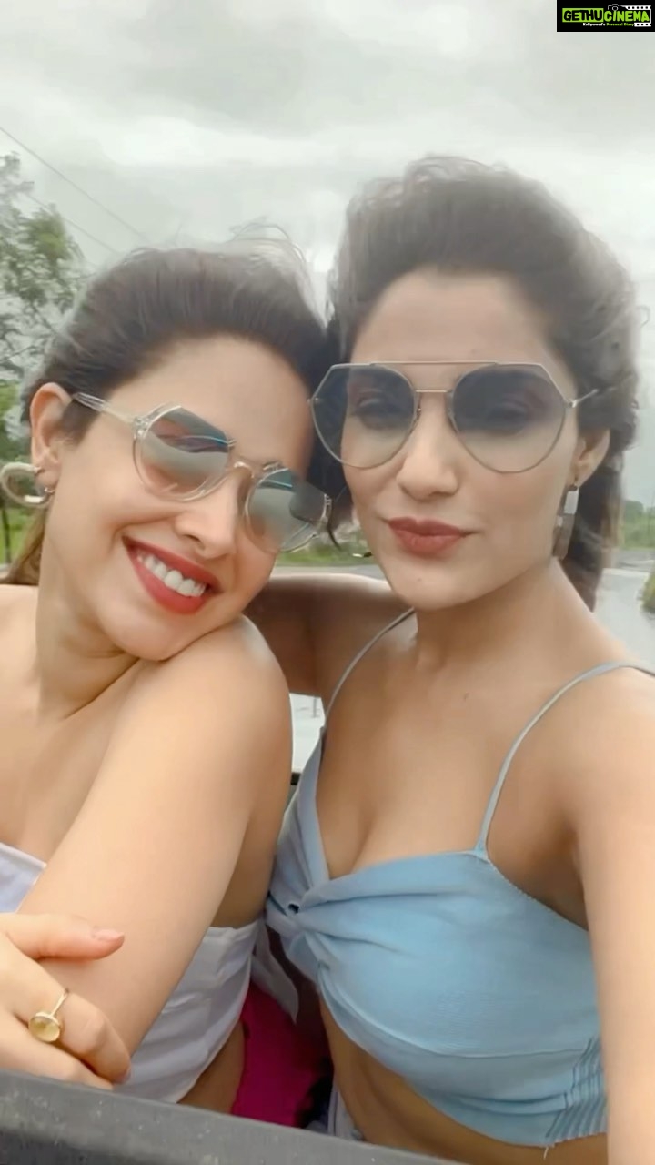Ishita Raj Sharma Instagram - Feels like summer🌸 . . . . @nushrrattbharuccha 😍 when are we doing this again