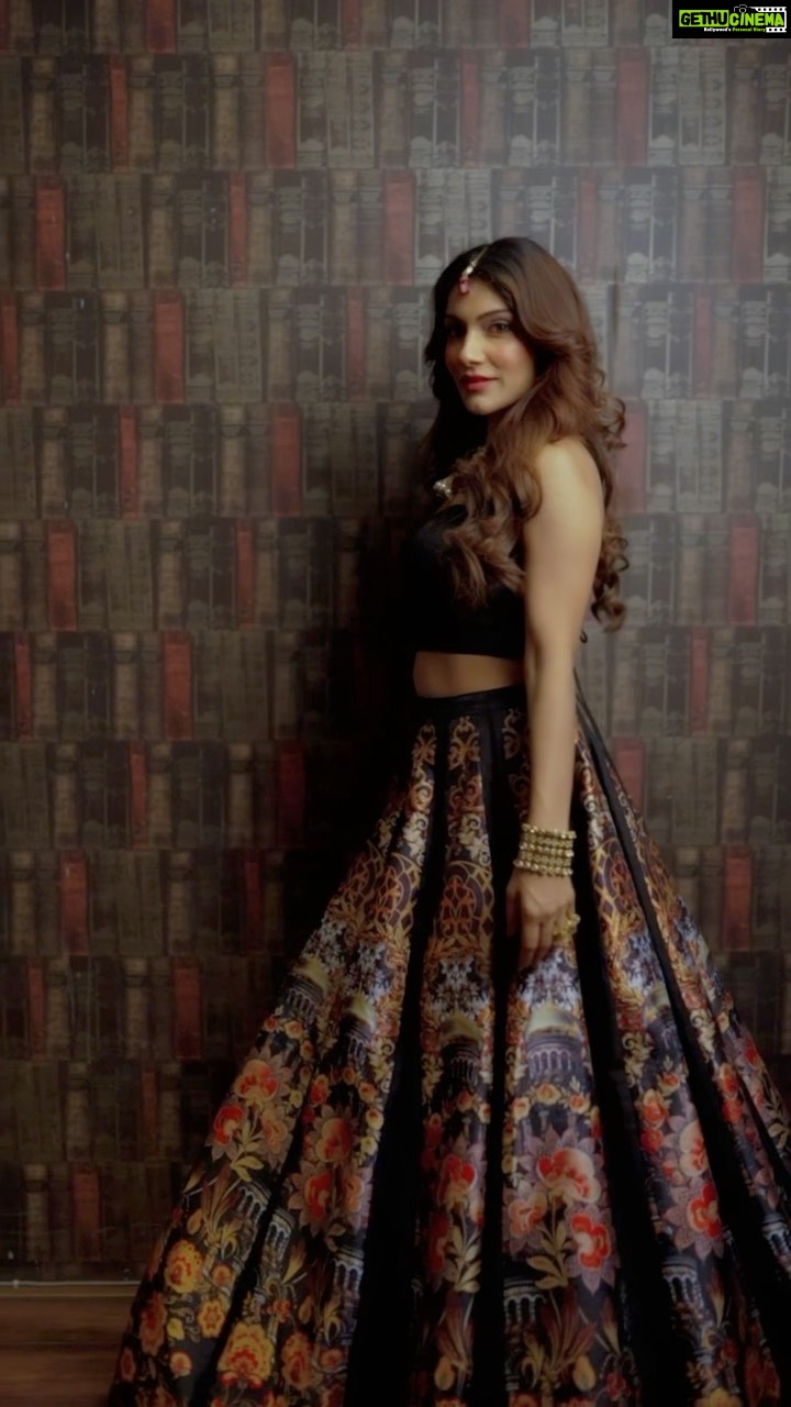 Ishita Raj Sharma Instagram - Thoda sa ishq🖤