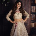 Ishita Raj Sharma Instagram - In a world full of trends, sometimes you just want to go classic! . Campaign shoot with @archanakochharofficial Photography @theweddingrivazz HMU @celebsmakeupbysejal