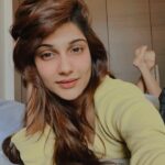 Ishita Raj Sharma Instagram - Ever woke up feeling like this? Random yet sweet without much reason? . . . . . . . #reelsinstagram #reels #instagram #instadaily #videos #viralvideos #funnyvideos #reelsvideo #ishitaraj