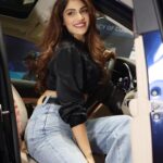 Ishita Raj Sharma Instagram - Dear diary, I bought my first car!! Yayy😁 It’s true, fortunate are those who have the constant support of their parents, and I can’t deny I’ve been that lucky child. And even though, you can’t repay the debt of selfless love, but I’ve always wanted to do something on my own to revert at least a fragment of what I’ve been bestowed with. And that’s what makes this car, extra special! Because this is, well my first that I could buy on my own. First I thought that it’s the car that would make me happy BUT now I know, it isn’t the car, but the thought it leaves me with- that l’m wee bit capable of doing something for them. So to the ones who said money can’t buy happiness, maybe didn’t know it wasn’t the happiness of material things but rather the happiness you could afford to make your loved ones feel proud, anyway possible. On that note, Thankyou mumma papa for believing ❤️ and the universe for blessing.🤞 Keep workin hard and one day, you’ll reap! And hey, most importantly… Enjoy life while it lasts😜 #simplegospel @autohangar . . #Mercedes-Benz #mercedessuv #cargram Auto Hangar-Mercedes-Benz