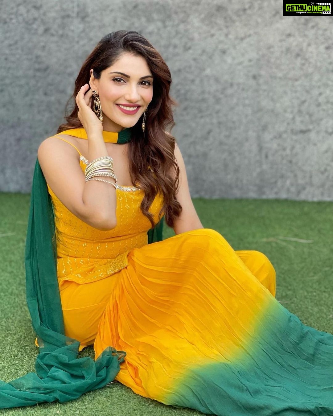 Ishita Raj Sharma Instagram - A Smile never goes out of style😁