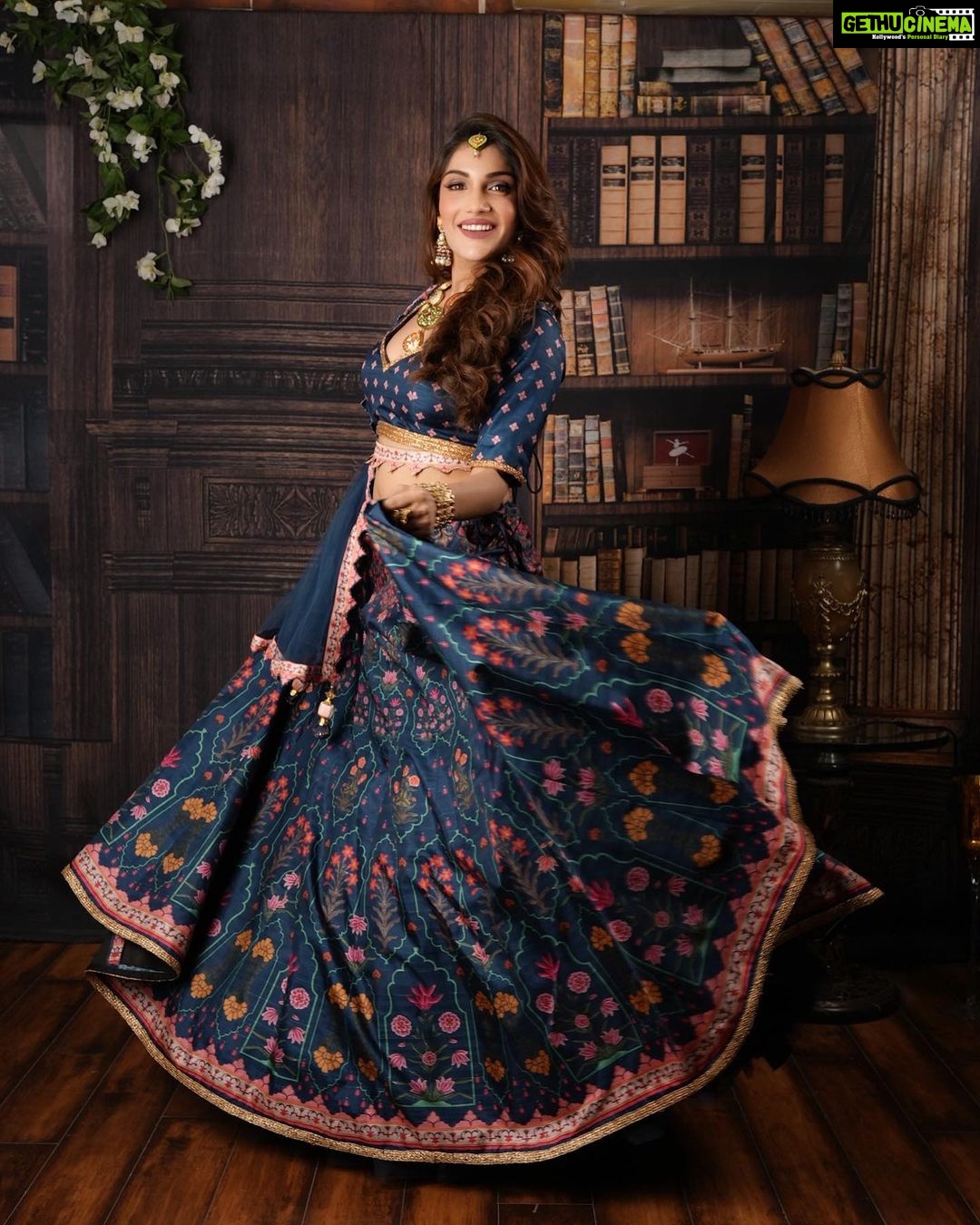 Ishita Raj Sharma Instagram - If India is a canvas, a lehenga is the art💙 . . @archanakochharofficial