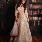 Ishita Raj Sharma Instagram - In a world full of trends, sometimes you just want to go classic! . Campaign shoot with @archanakochharofficial Photography @theweddingrivazz HMU @celebsmakeupbysejal