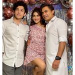 Ishita Raj Sharma Instagram - Dear Diary, As I grow older by a year please help me stay younger at heart forever and glide into the next year laughing 😂dancing 💃🏻and happy😁 because at the end that’s all what matters, how many memories you created smiling with people who fill your 💝 with love and warmth! Thankyou for blessing me with an extraordinary family and friends who lemme stay insane🤪 #forvever21 #birthdaydiaries’21