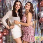 Ishita Raj Sharma Instagram - Dear Diary, As I grow older by a year please help me stay younger at heart forever and glide into the next year laughing 😂dancing 💃🏻and happy😁 because at the end that’s all what matters, how many memories you created smiling with people who fill your 💝 with love and warmth! Thankyou for blessing me with an extraordinary family and friends who lemme stay insane🤪 #forvever21 #birthdaydiaries’21