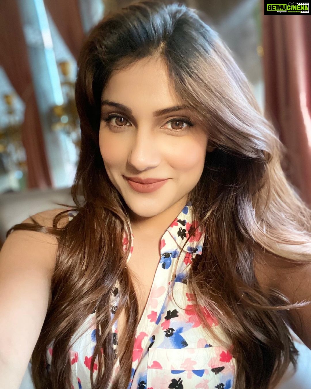 Ishita Raj Sharma Instagram - Do we need a reason to be happy? Ain’t this life enough a blessing! #stateofmind