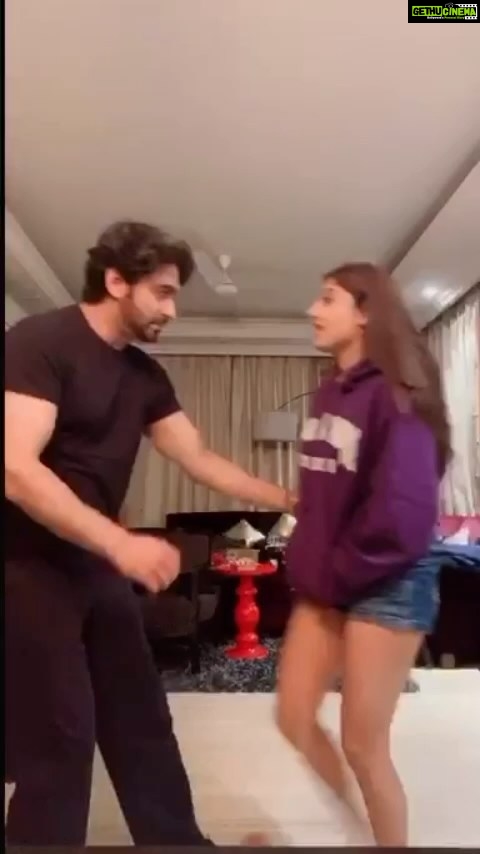 Ishita Raj Sharma Instagram - Have siblings like this? Relate? . . . . #brothersister #siblinggoals #growingupwithsiblings #brothersisterlove #loveandfight #brothersday❤️ #reelsinstagram #reelit #instamood