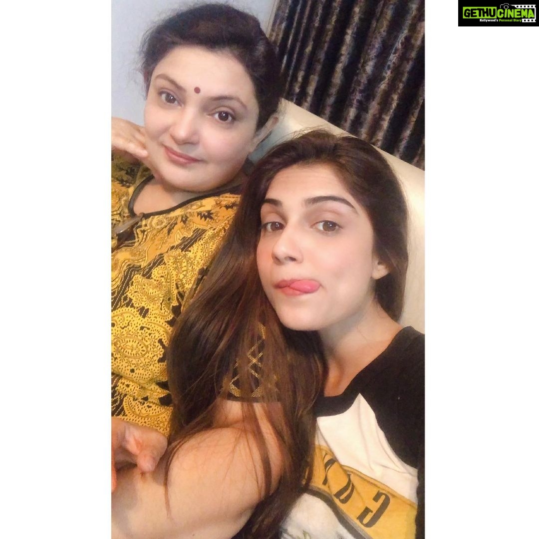 Ishita Raj Sharma Instagram - Happy Mother’s Day to my Numero Uno! I love you the most mumma❤️Don’t wanna waste a single chance of letting you know that 😘