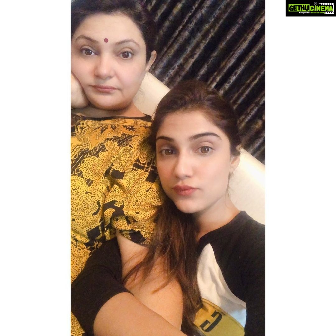 Ishita Raj Sharma Instagram - Happy Mother’s Day to my Numero Uno! I love you the most mumma❤️Don’t wanna waste a single chance of letting you know that 😘